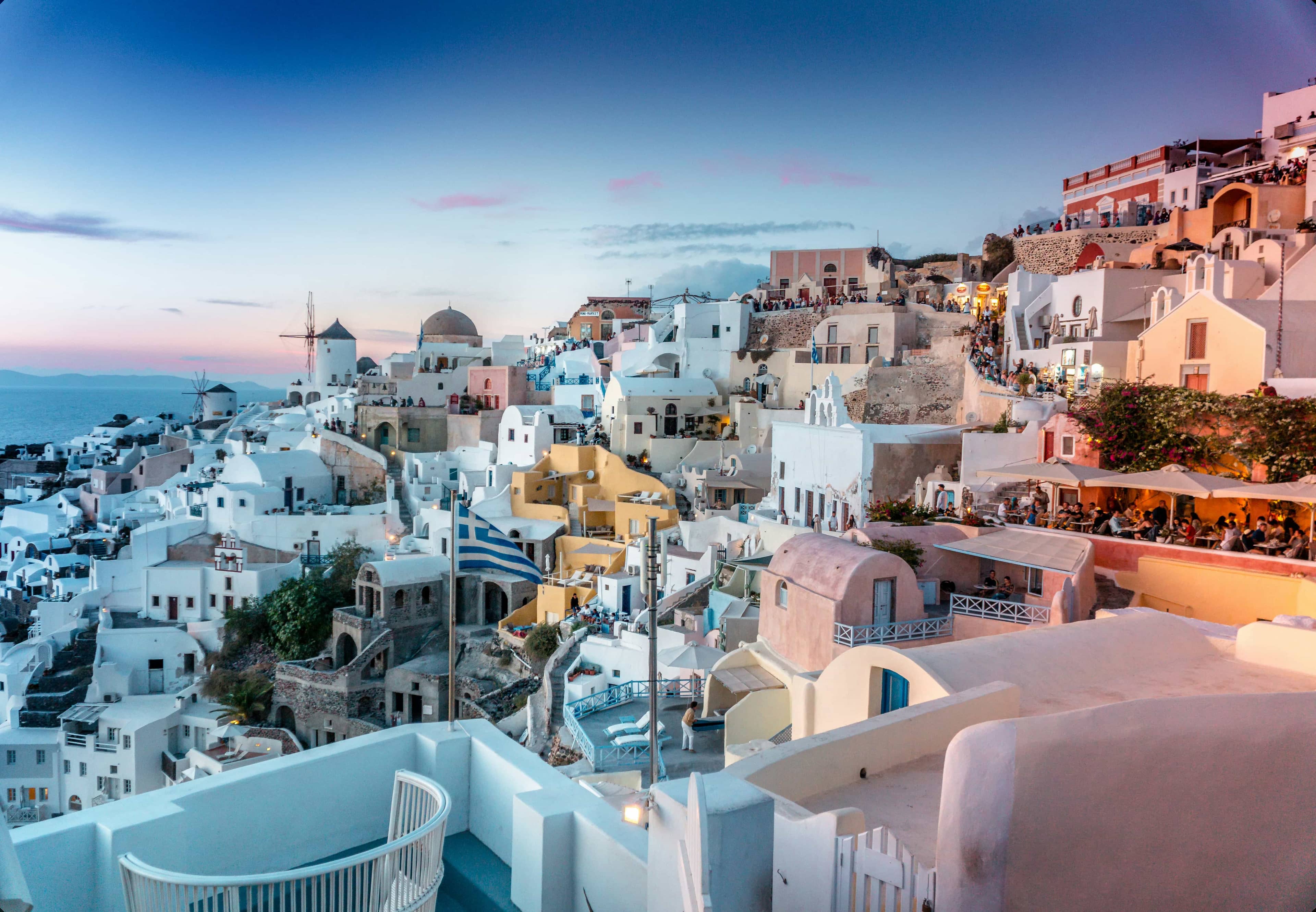 Best time to visit Santorini